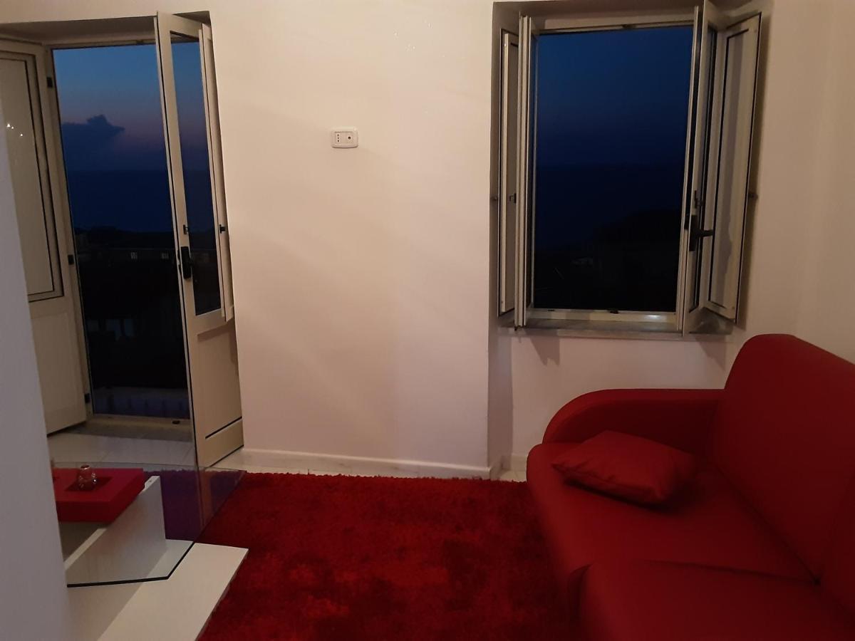 "Lo Studiolo" Apartment Pizzo  Zewnętrze zdjęcie
