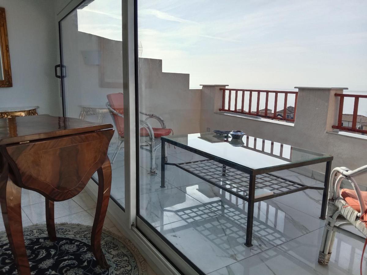 "Lo Studiolo" Apartment Pizzo  Zewnętrze zdjęcie
