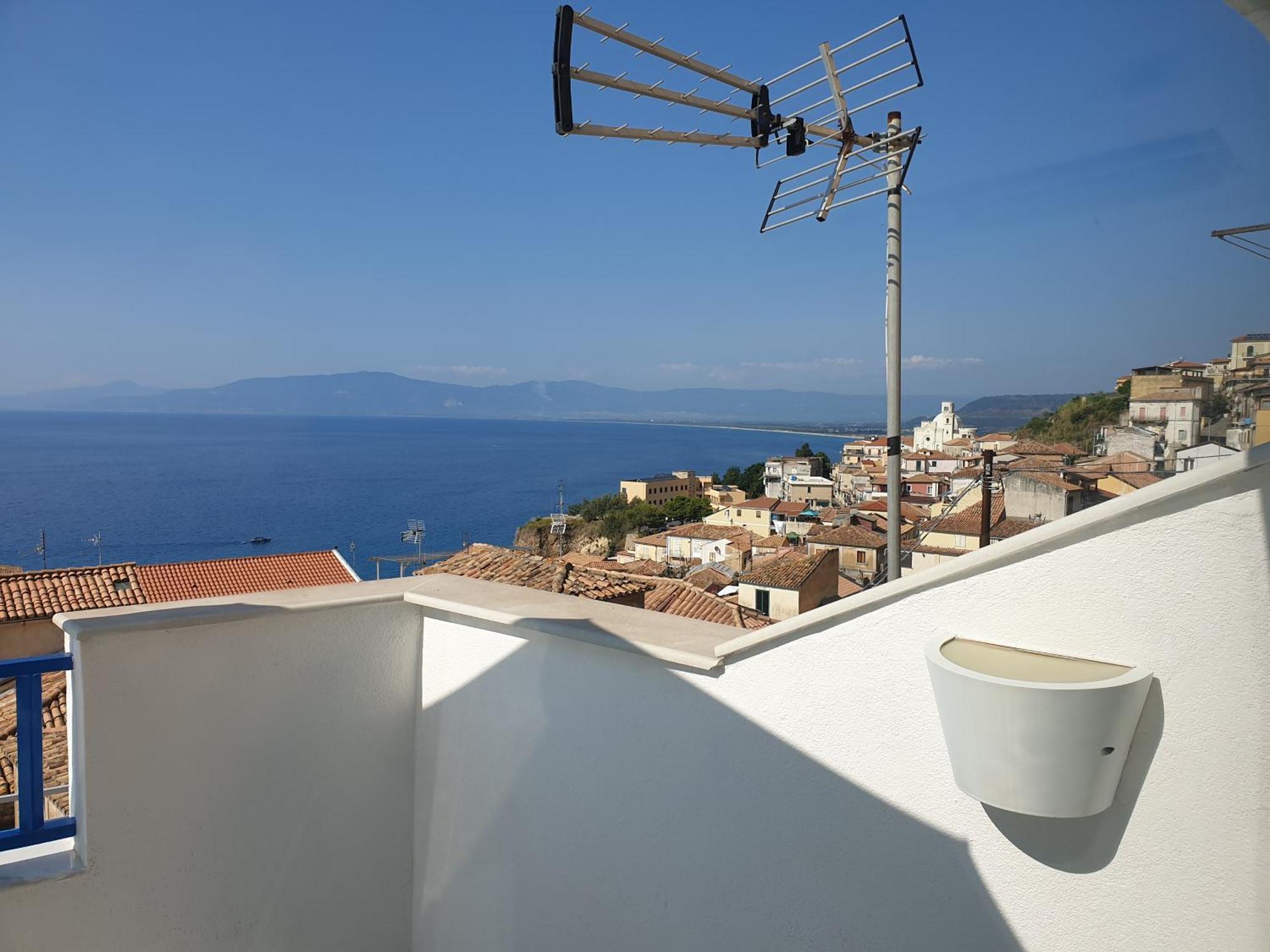 "Lo Studiolo" Apartment Pizzo  Zewnętrze zdjęcie